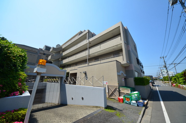 建物外観　～緑の多い、住みよいエリアに建つマンション～