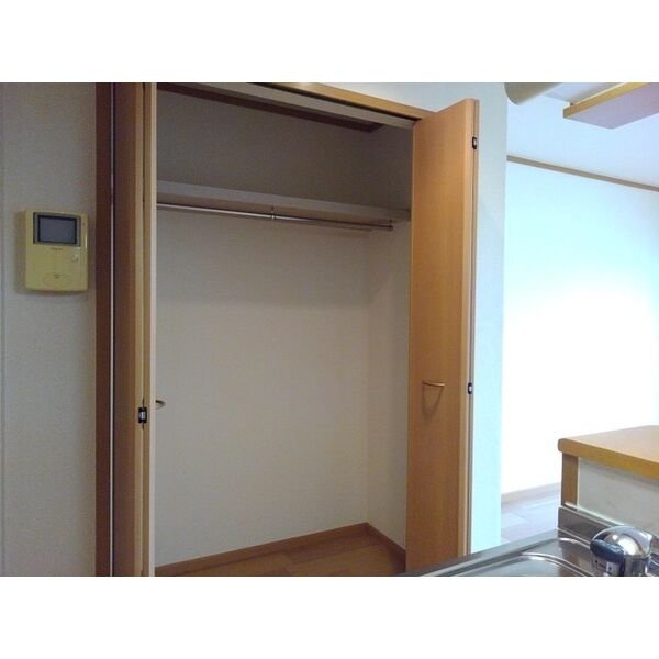 メゾンパレェの居間写真