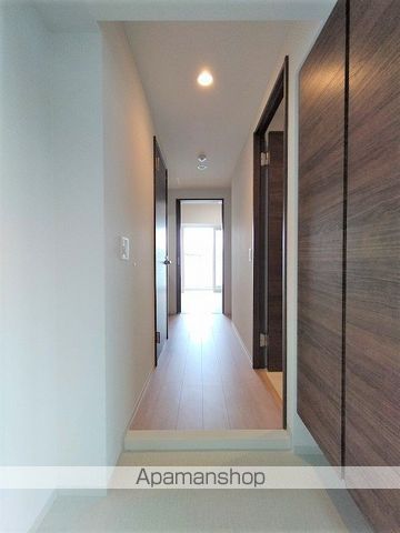 阪急千里線 吹田駅 徒歩9分 8階建 築5年の玄関写真