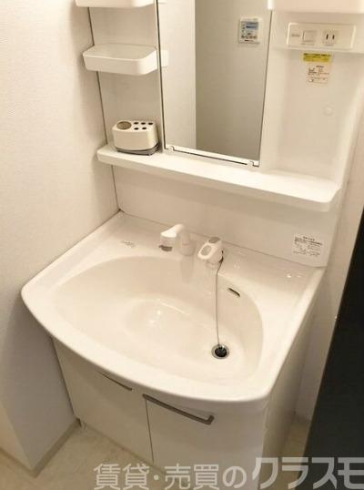洗面設備　使いやすいシャンプードレッサー♪