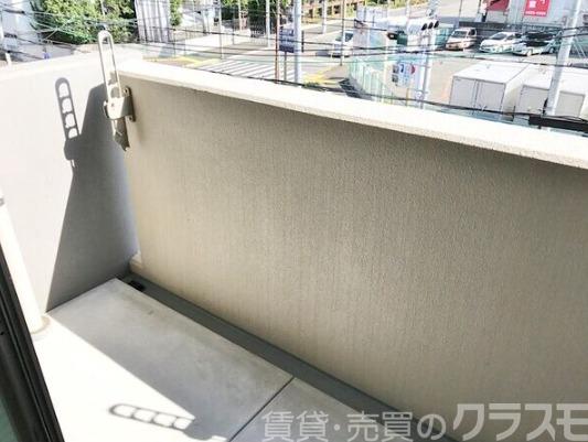 バルコニー　南向きだからお洗濯物も乾きやすいです♪
