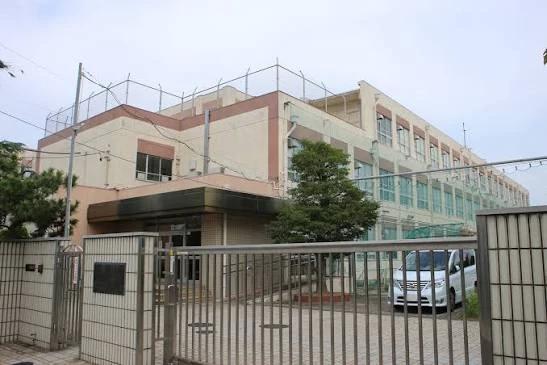 小学校　名古屋市立日比津小学校（小学校）まで594m