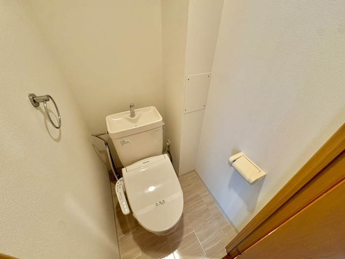 エステムコート梅田茶屋町デュアルスペース305のトイレ写真