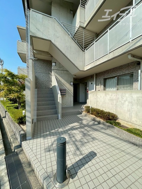 阪急宝塚線 曽根駅 徒歩14分 3階建 築33年の外観写真