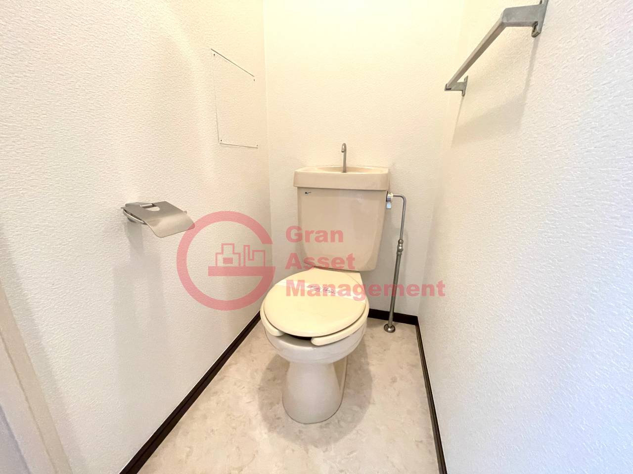 トイレ　トイレもきれいです