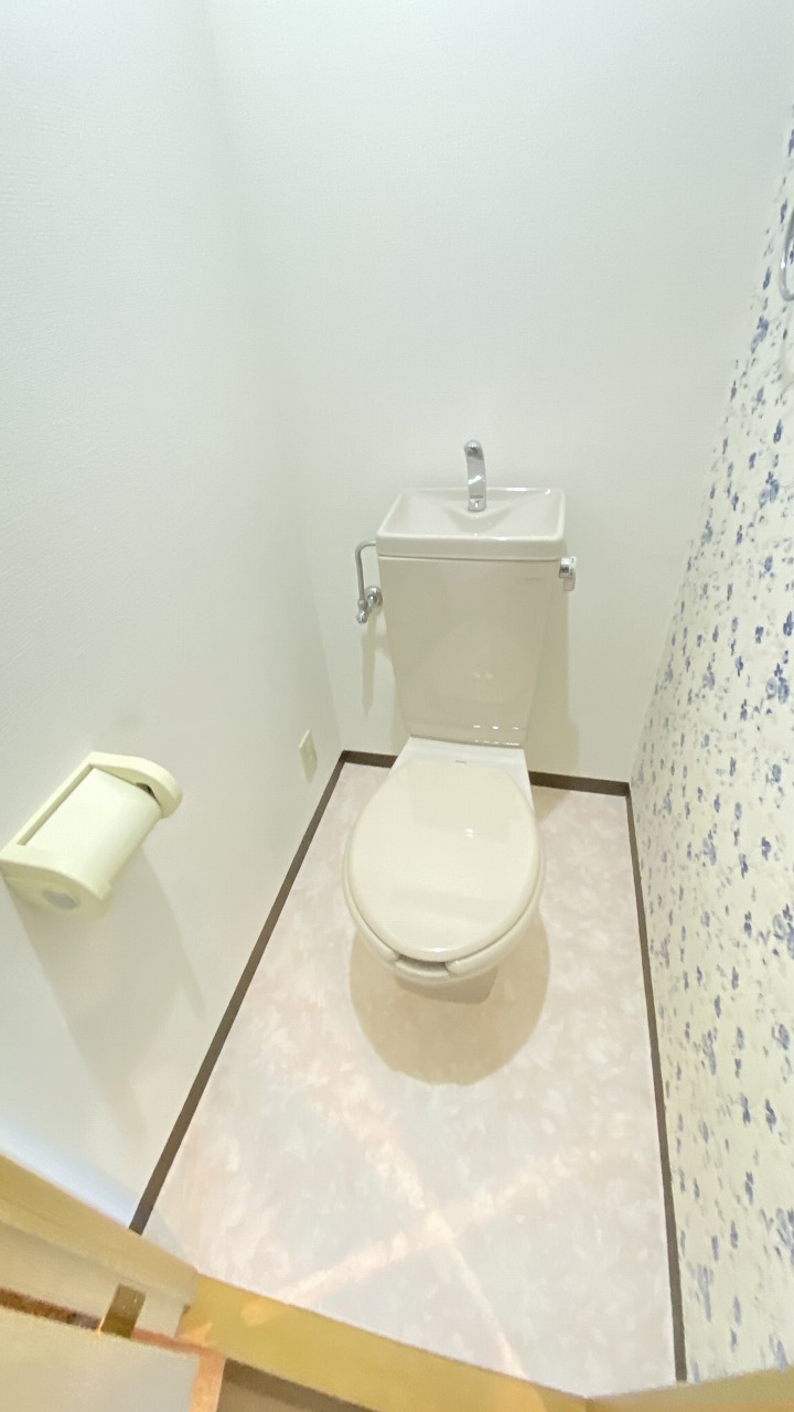 ＪＲ東海道本線 東淀川駅 徒歩1分 5階建 築29年のトイレ写真