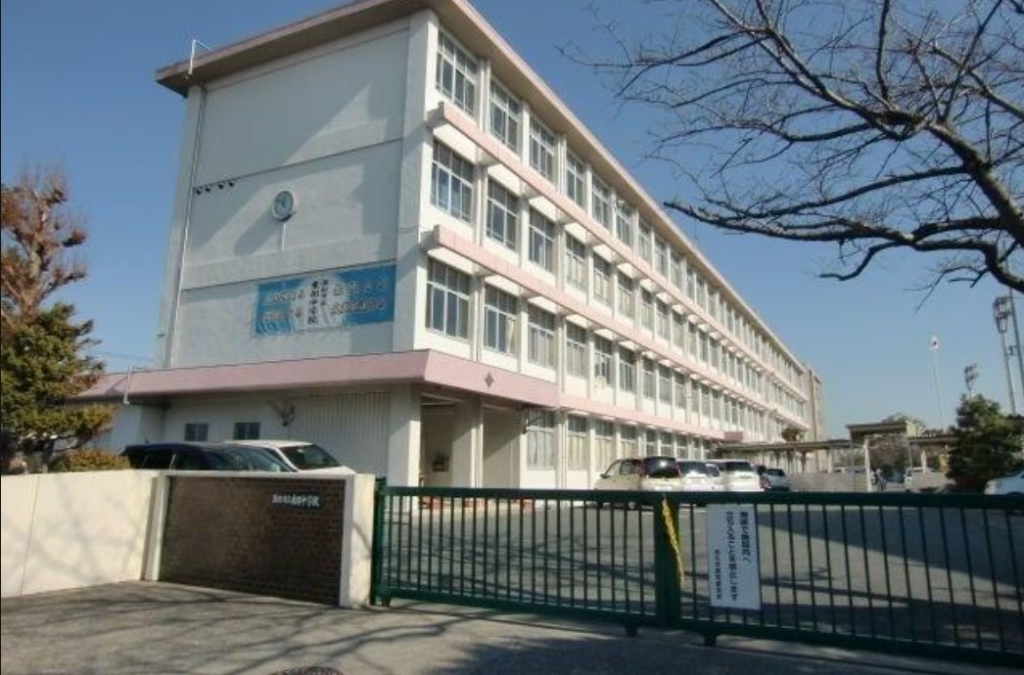 中学校　浜松市立東部中学校（中学校）まで772m