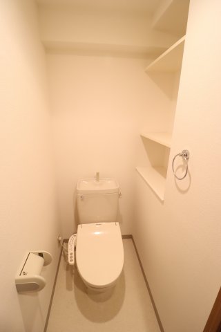 インカウンターマンションのトイレ写真