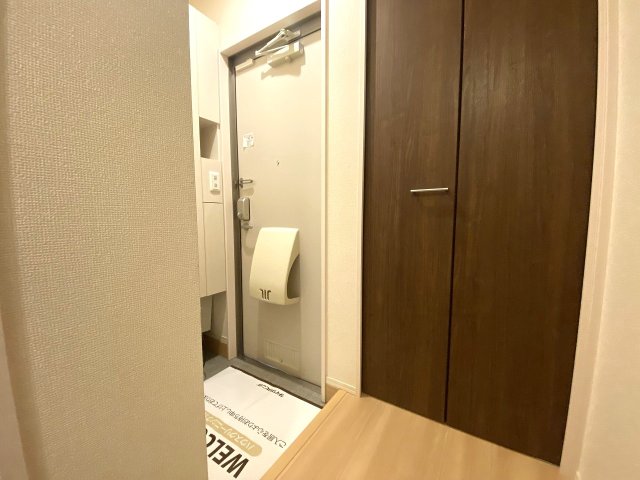 ＪＲ武蔵野線 西浦和駅 徒歩17分 2階建 築8年の玄関写真