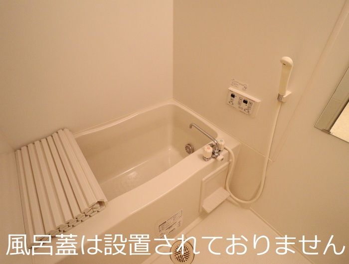 柏崎市 2階建 築20年の風呂写真