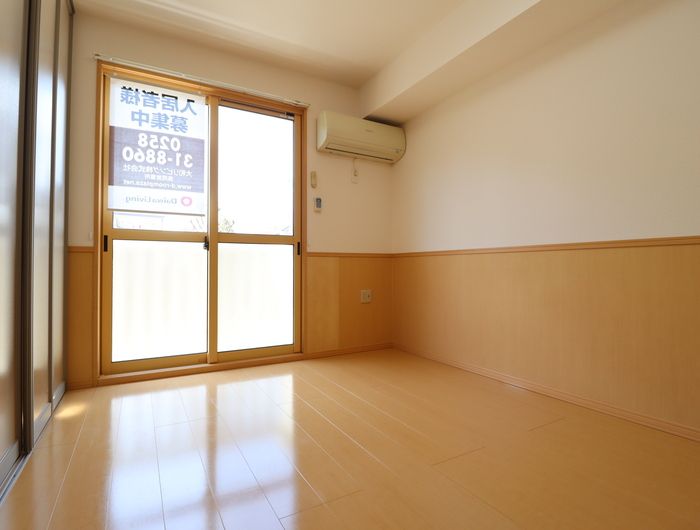 柏崎市 2階建 築20年の居間写真