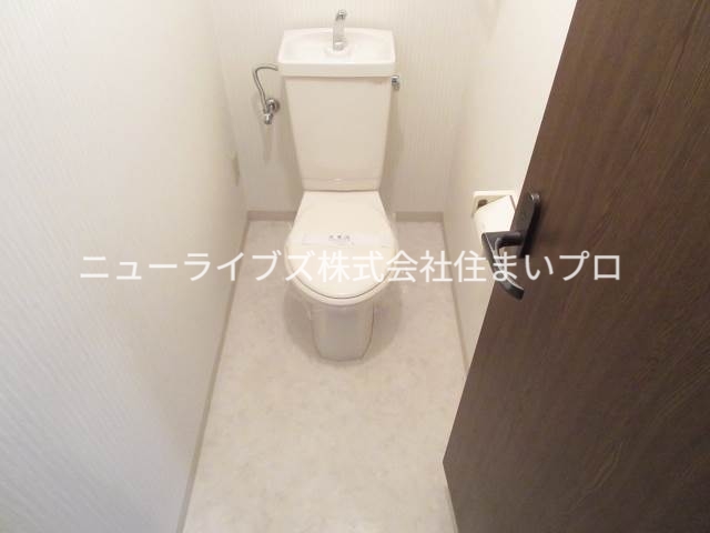 京阪本線 寝屋川市駅 徒歩5分 4階建 築32年のトイレ写真