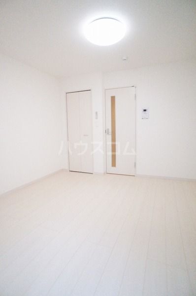 リブリ・オンディーヌ金森の居間写真