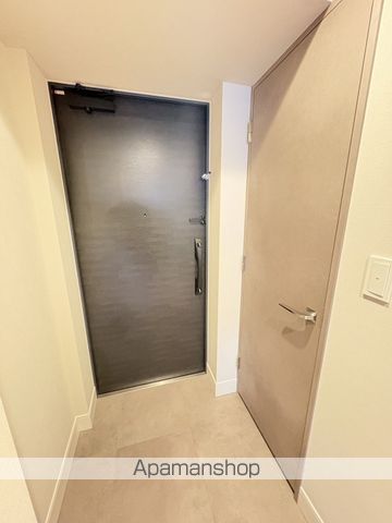 シーズンフラッツ浅草六丁目の玄関写真