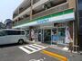 コンビニ　ファミリーマート西亀有二丁目店（コンビニ）まで370m