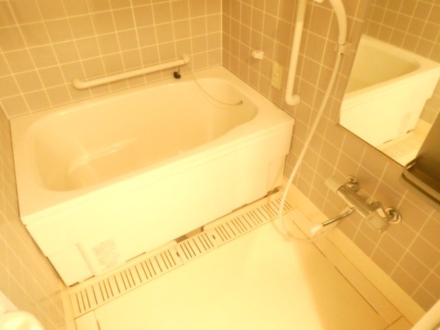 バス・シャワールーム　別部屋参考写真