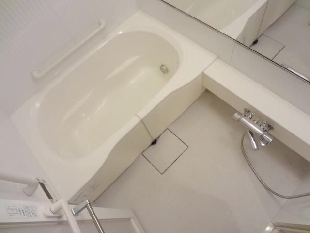 バス・シャワールーム　ゆったりバスルーム♪