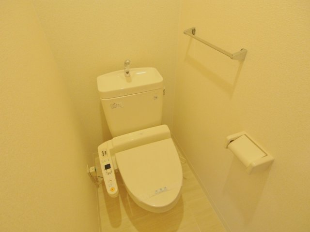 トイレ　※同じ間取りの別部屋のお写真です※