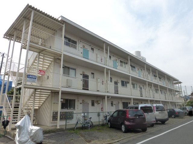 エントランス　★閑静な住宅街です★