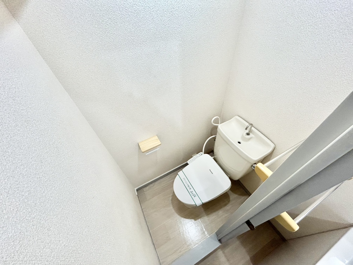 北九州モノレール 守恒駅 徒歩10分 2階建 築30年のトイレ写真