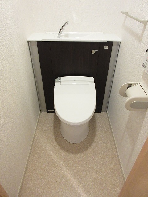 トイレ　清潔感のあるトイレです