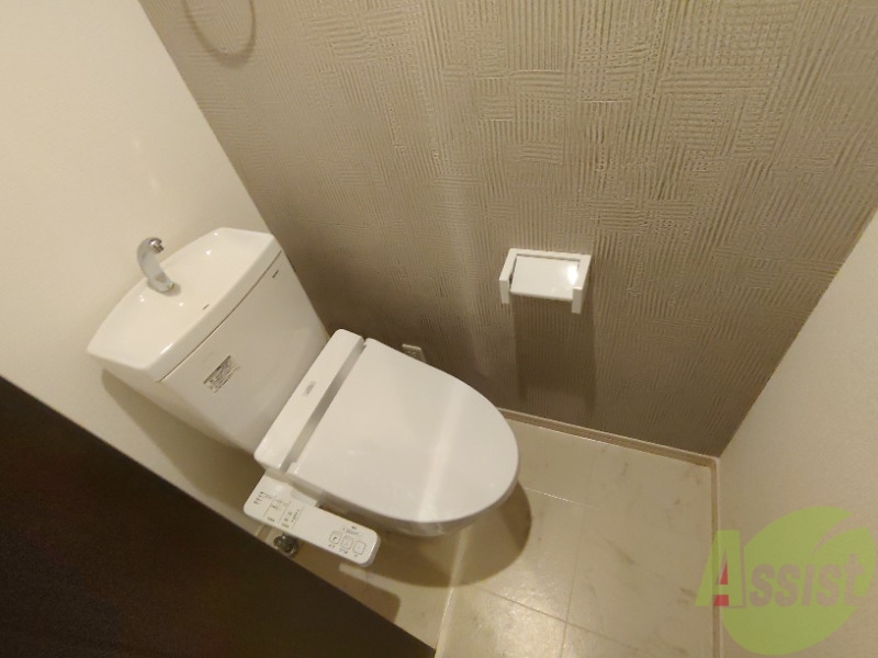 トイレ　トイレは綺麗でウォッシュレットも付いて快適にお使い頂けます。