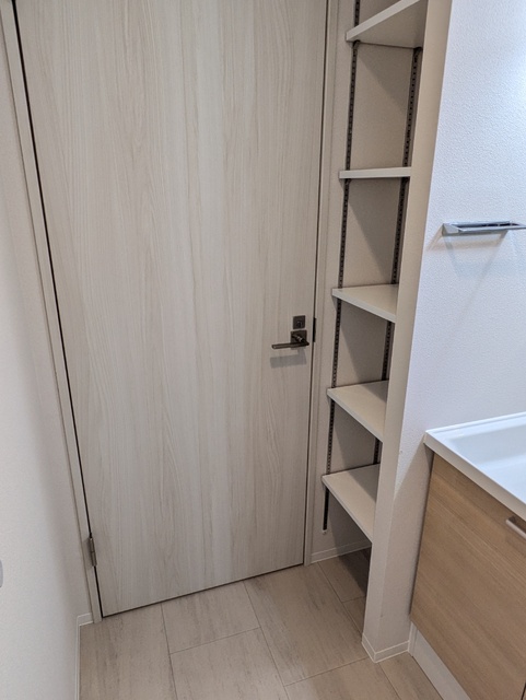収納　※同間取り別号室の写真です