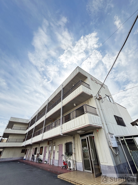 建物外観　駅まで徒歩３分の好立地