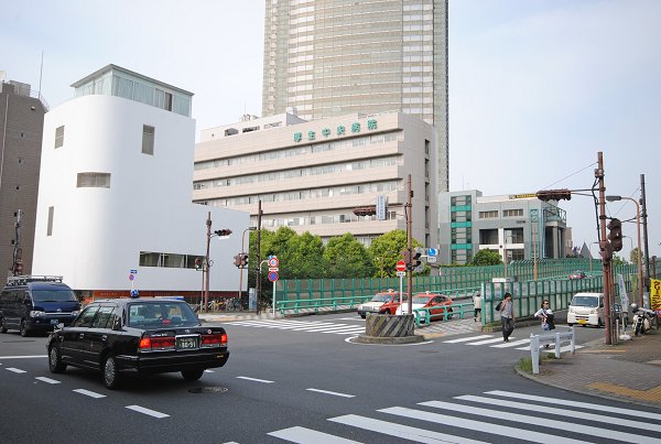 病院　総合病院厚生中央病院（病院）まで350m