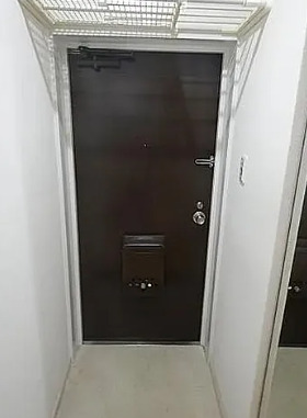 玄関　落ち着いた玄関です