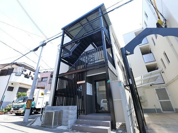 建物外観　２０１５年８月築