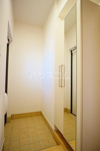 マルゴヒルズ IIの玄関写真