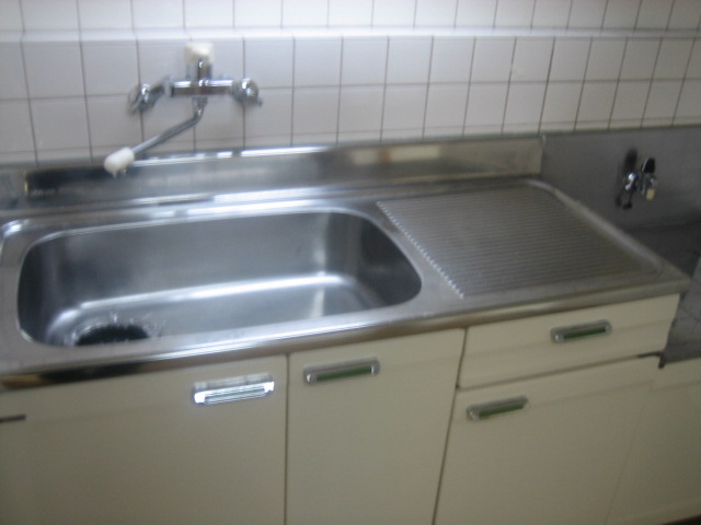 キッチン　同タイプ写真参照