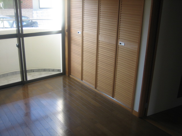 収納　同タイプ写真参照