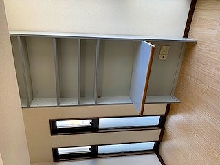 その他　机になります。