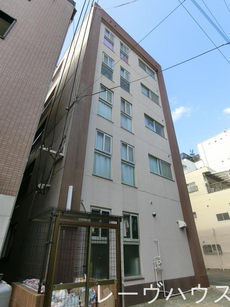 福岡市博多区美野島のマンションの建物外観