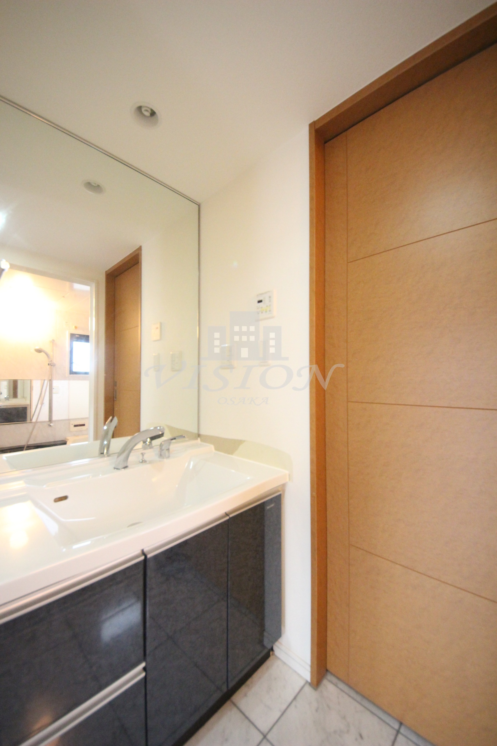 洗面設備　別タイプ写真参照