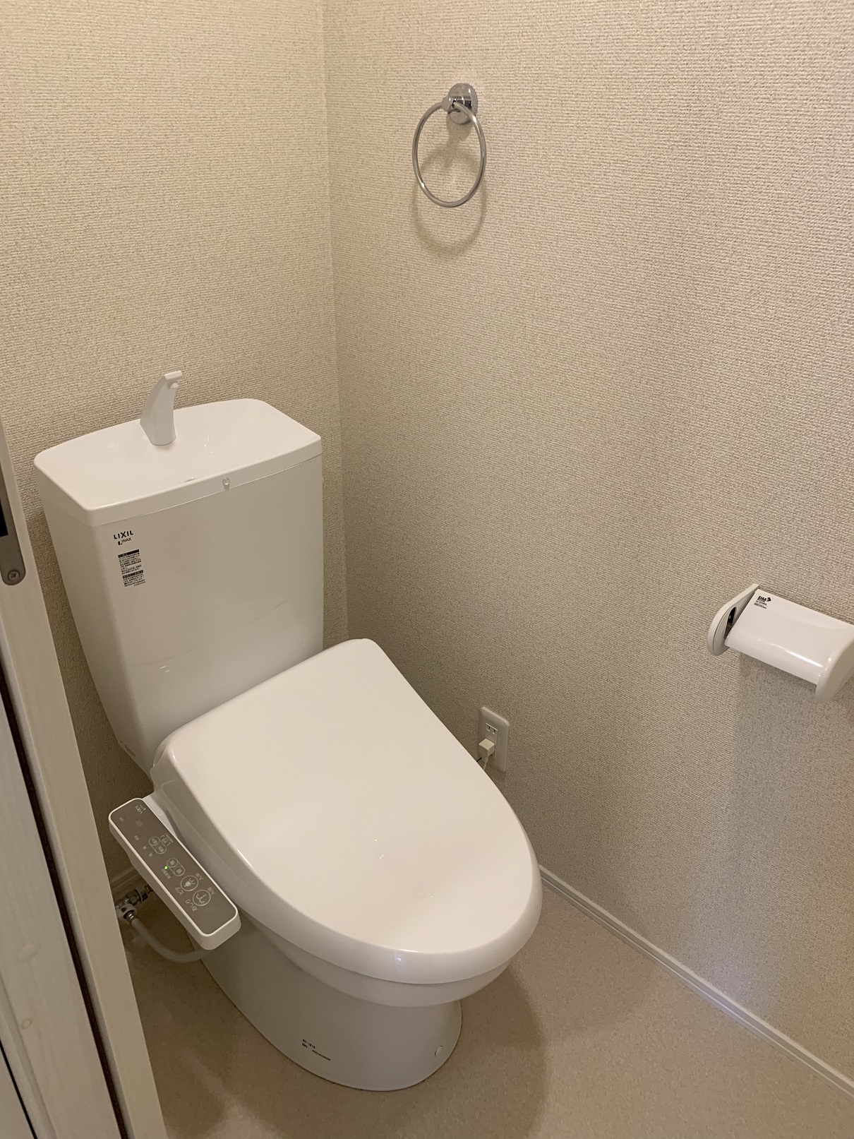 トイレ　写真は別部屋の為現況と異なる場合がございます