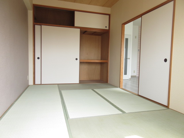 収納　大きな収納で荷物もすっきり片付きます。