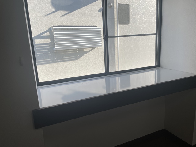 その他部屋・スペース　出窓