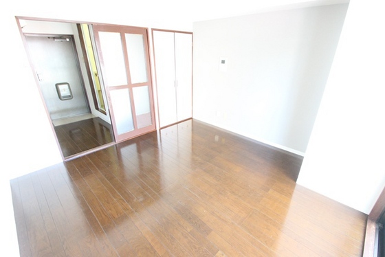 居室・リビング　※別号室の写真です