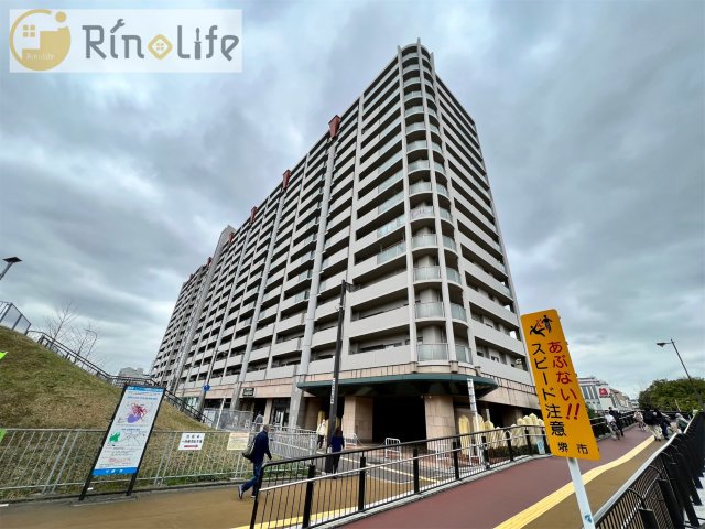 堺市南区新檜尾台のマンションの建物外観