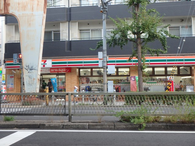 コンビニ　セブンイレブン 大阪南市岡3丁目店（コンビニ）まで117m