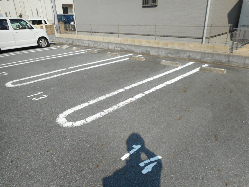 【コンフォート大島IIの駐車場】