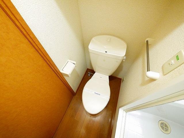 トイレ　ゆったりとした空間のトイレです