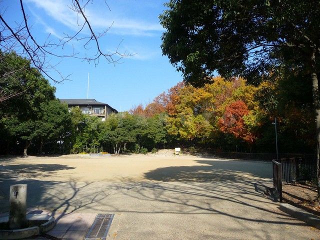 【アネスティコートの公園】