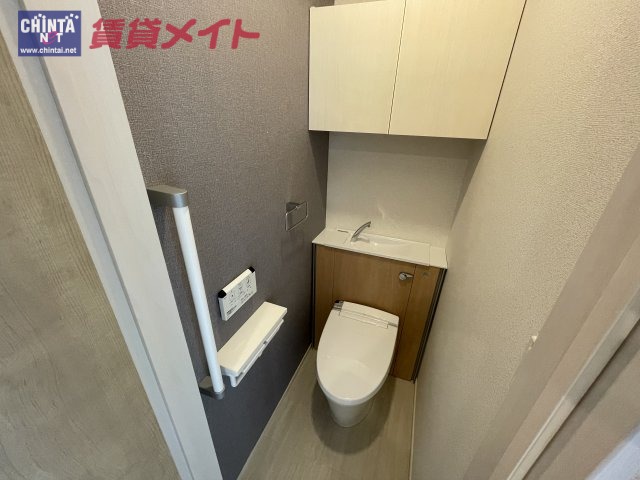 【エム　クルールのトイレ】