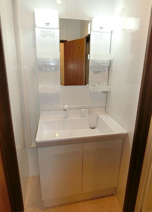 洗面設備　使いやすい洗面所です