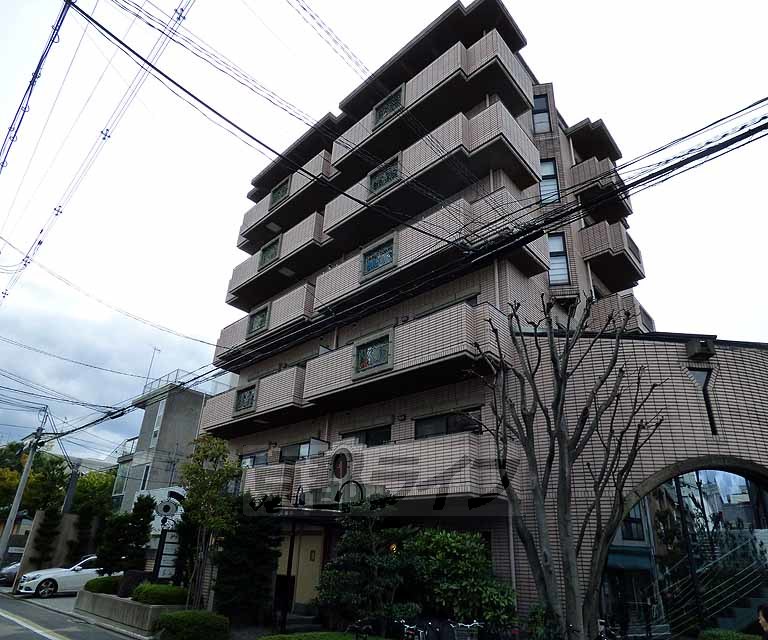 京都市中京区絹屋町のマンションの建物外観