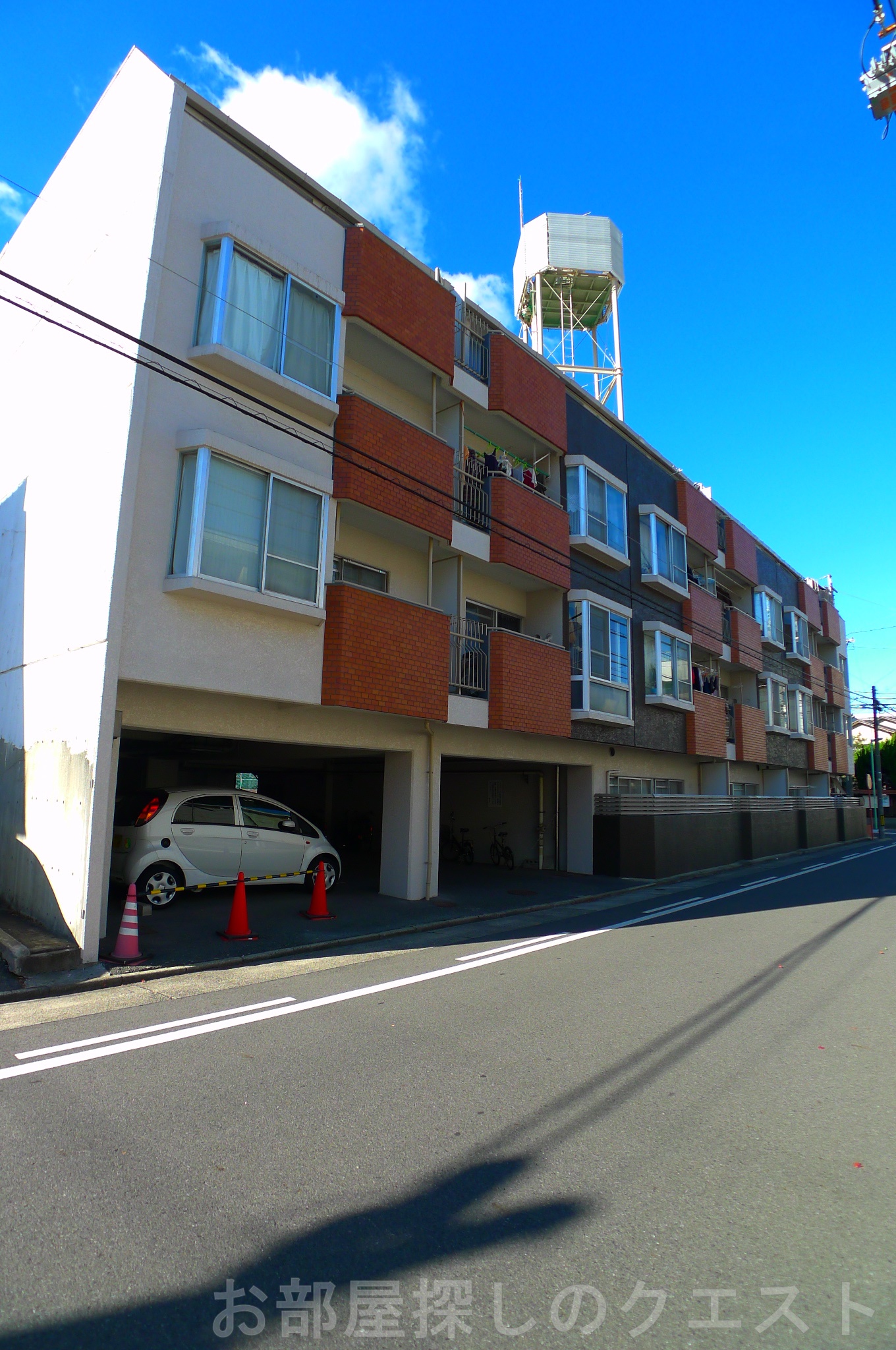 名古屋市瑞穂区駒場町のマンションの建物外観